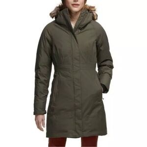 The North Face Women's Green Arctic Parka / Free Shipping